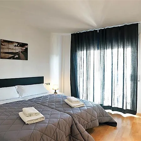 Appartement Lovely 4 Bedroom In *
