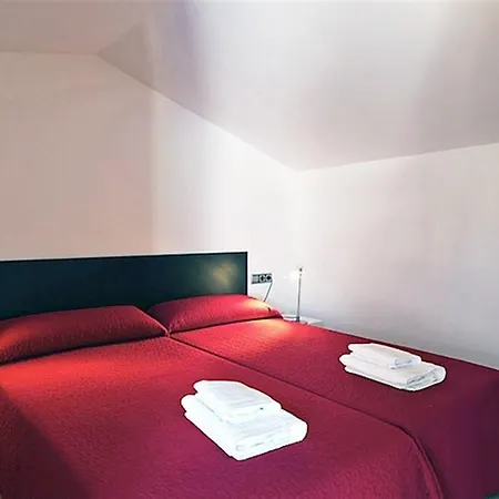 Lovely 4 Bedroom In Apartman *