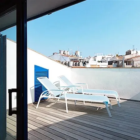 Lovely 4 Bedroom In Appartement *